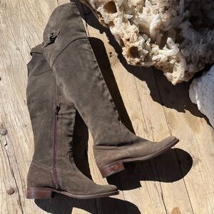 G.K.M made in Italy Women's Knee-High Suede Boots in Olive Brown